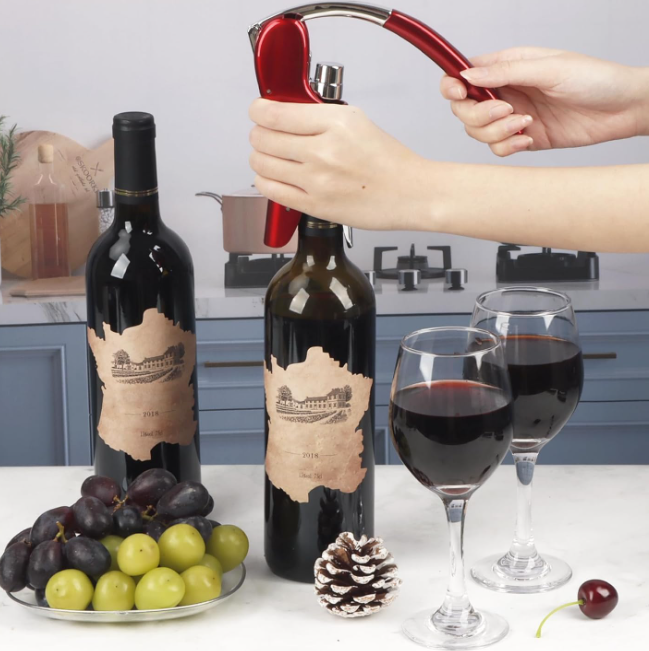Vertical Lever Wine Opener with Built-in Foil Cutter and Ergonomic Manual Handle